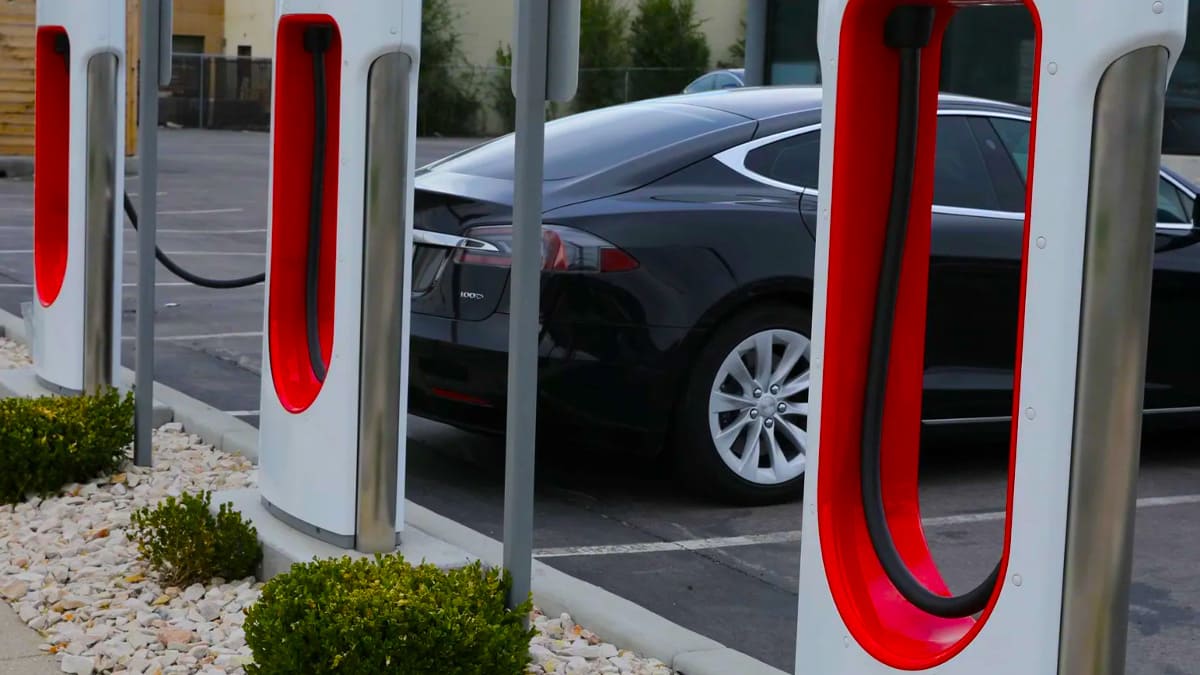 Tesla'ya Şarj Ağı İşletmeci Lisansı Verildi 11 Tesla'ya Şarj Ağı İşletmeci Lisansı Verildi