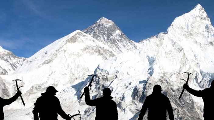 Everest Dağı, tırmanan dağcıların mikroplarını koruyor