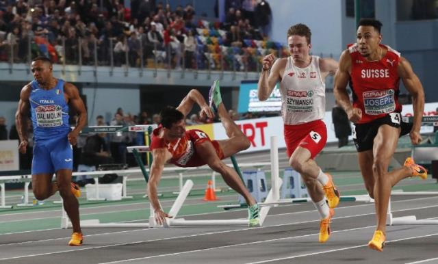 İstanbul'da korkunç anlar! Yere düşen atlet tek bir yaşam belirtisi göstermedi, hemen etrafı sarıldı